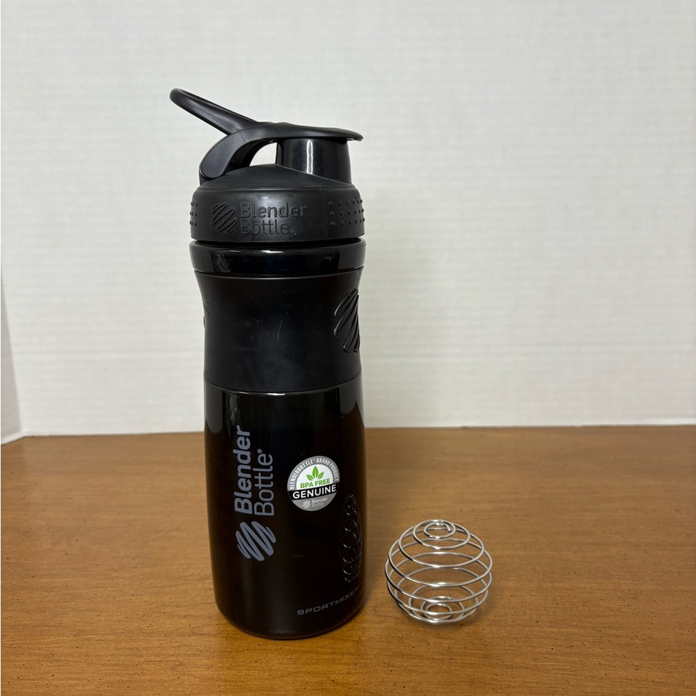 Blender bottle sport mixer Black Shaker Bottle used pre owned